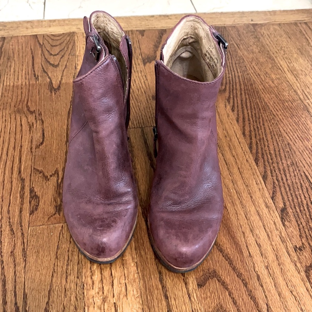 Vials plumb/egg plant colored booties